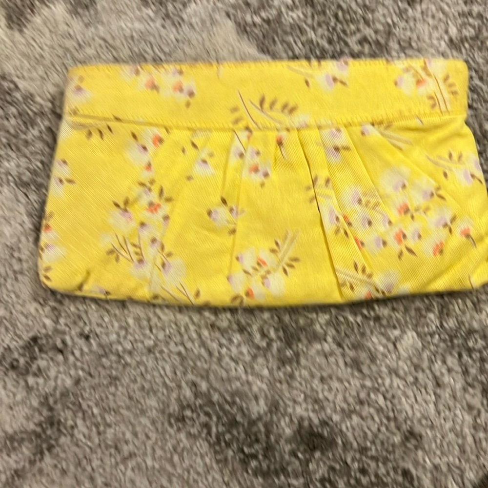 Gap canvas clutch